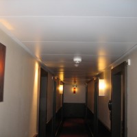 Plafond métallique